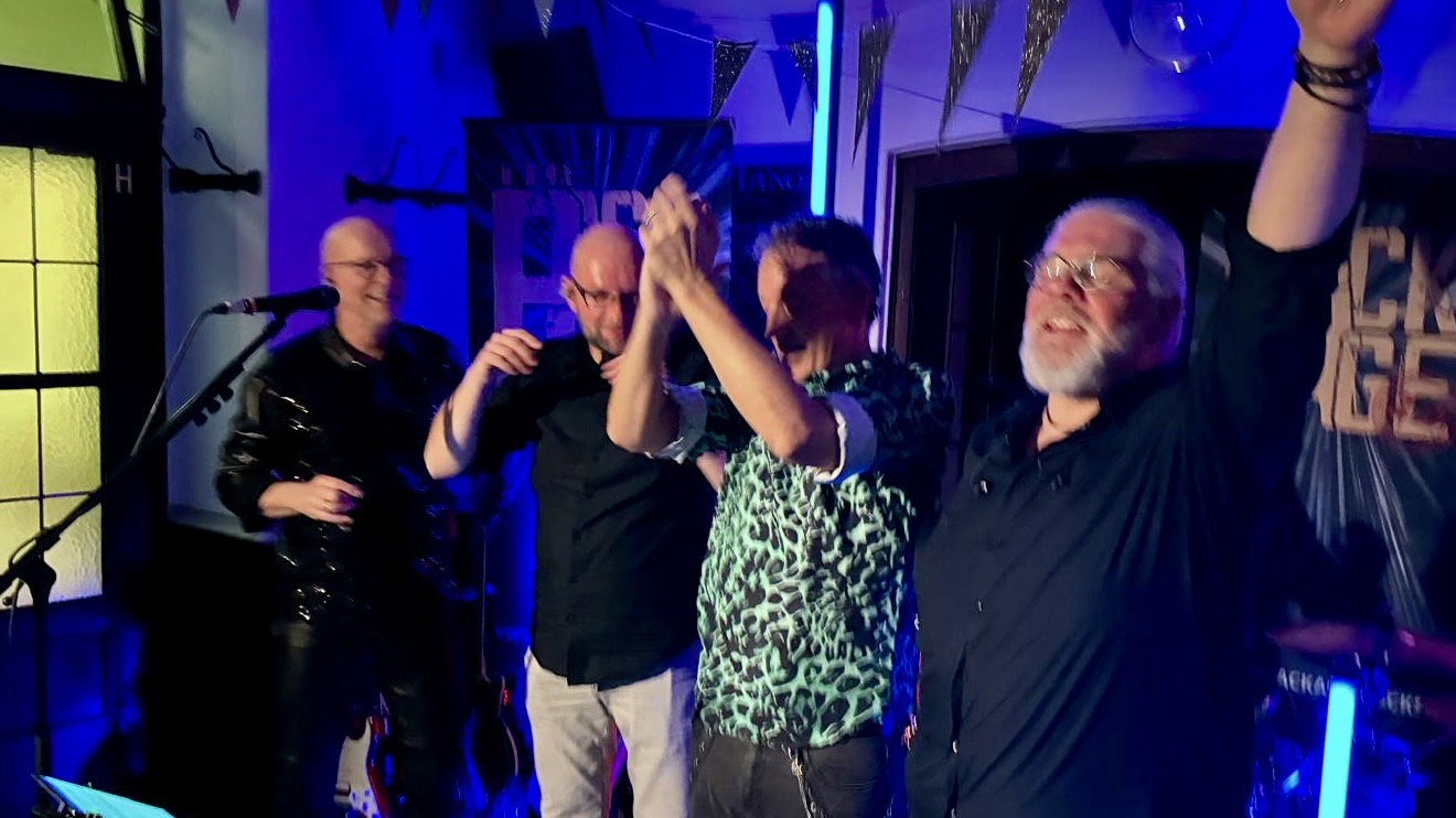 33a1931f-ac78-445b-8f75-32d7aee42ba7