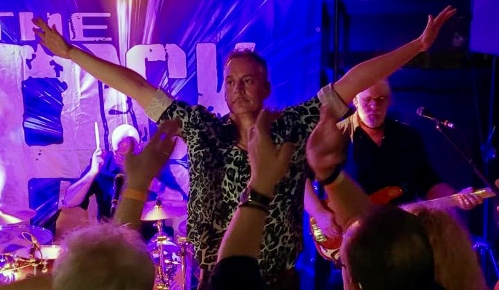 d968b6ea-e8d2-4faf-b10b-71cbda73177b